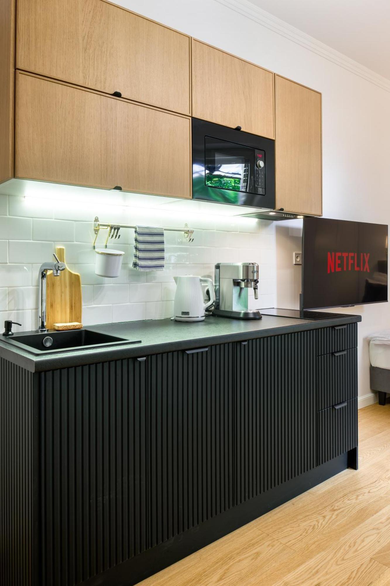 Discover Krakow Apartments - Lubomirskiego St - Classic & Modern - Near Main Station, Netflix And Ac エクステリア 写真