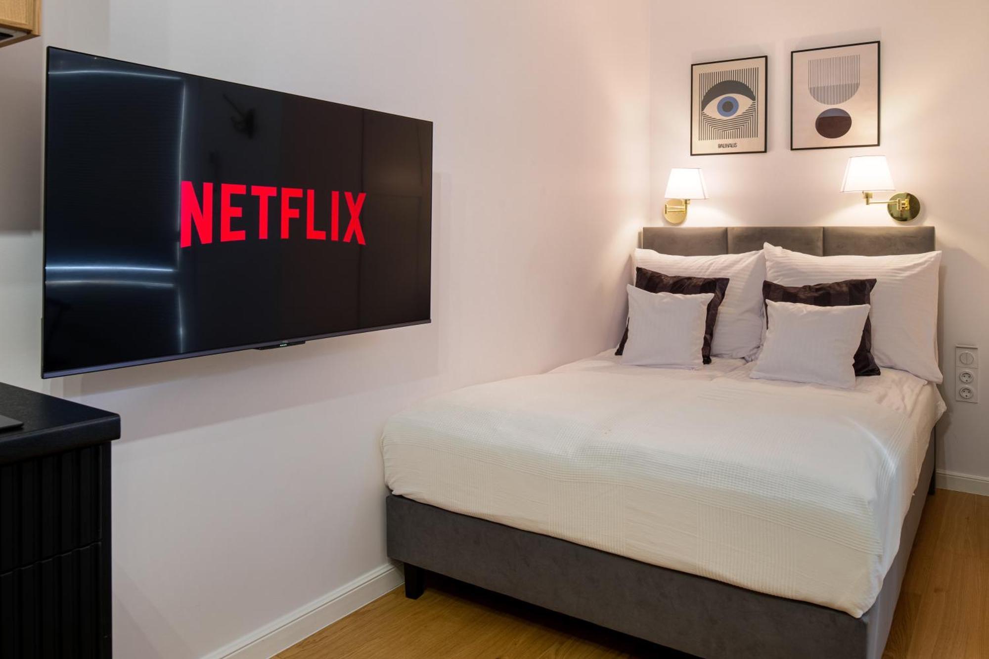 Discover Krakow Apartments - Lubomirskiego St - Classic & Modern - Near Main Station, Netflix And Ac エクステリア 写真